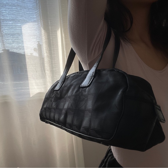 Auth. Chanel Travel Line Black Bowling Bag/Shoulder Bag - Picture 11 of 11